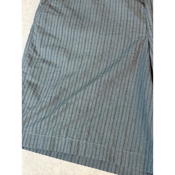 Patagonia Organic Cotton Striped Gray Shorts Men's 40 Flat Front 10" Inseam - Picture 2 of 10
